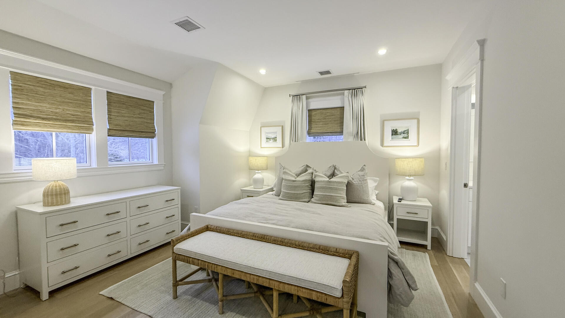 BR3 King with an Adjoining Bath, Second Floor