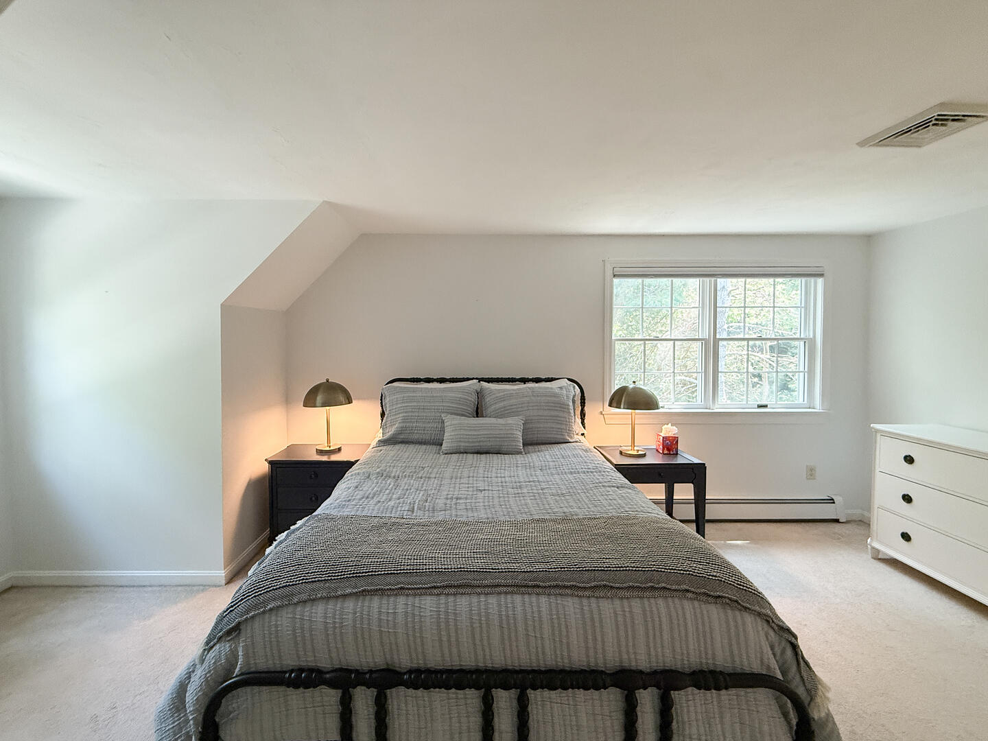 BR2 Queen En Suite, Second Floor