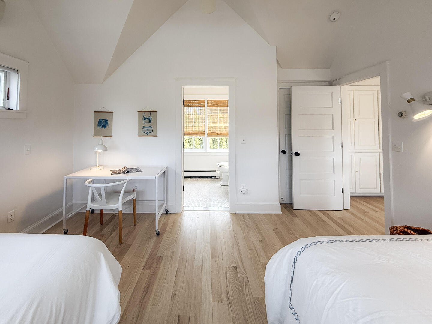 BR3 (2) Queen Beds En Suite, Second Floor