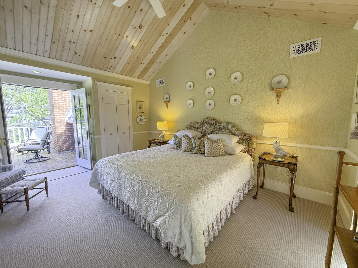 BR3 King En Suite, Second Floor