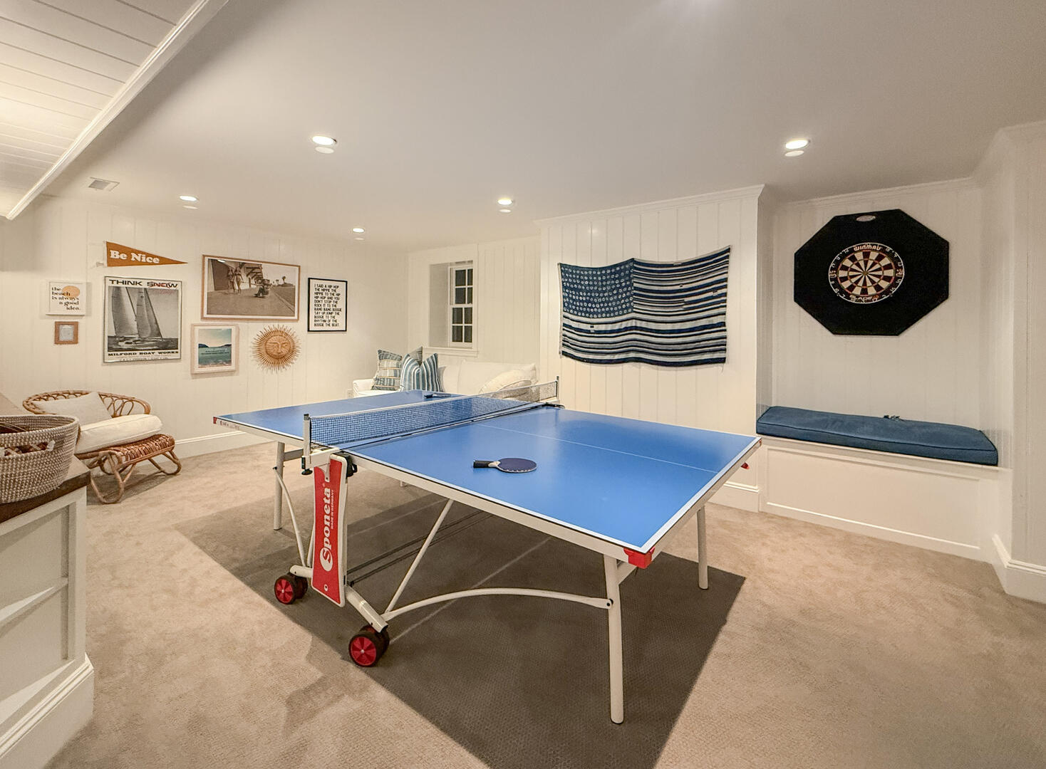 Ping Pong, Lower Level