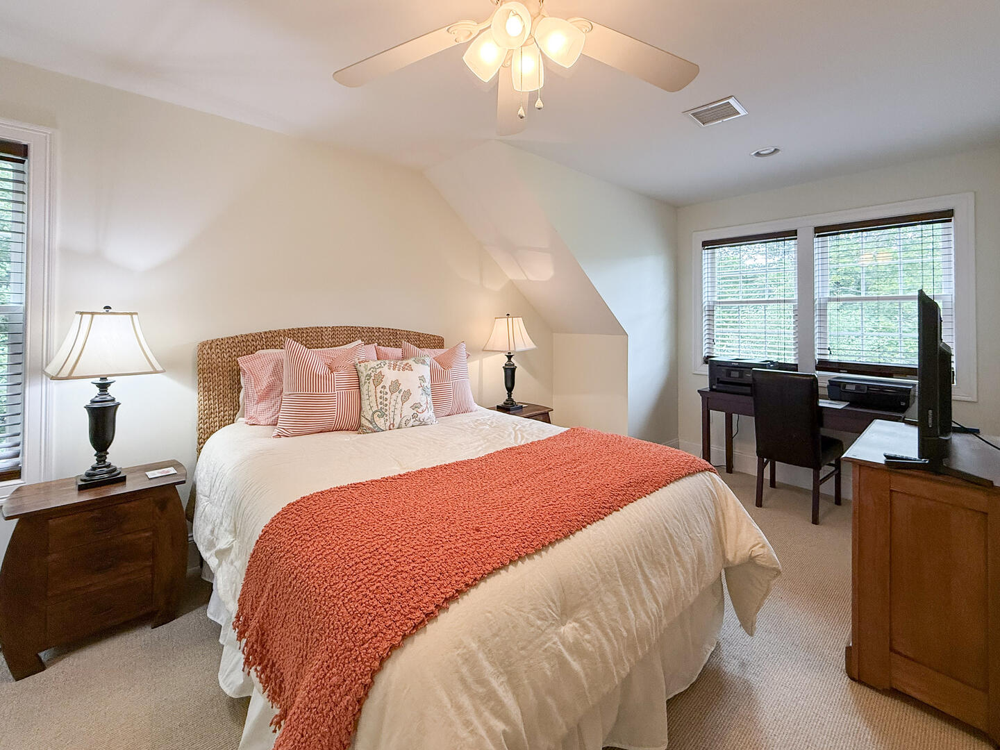 BR2 Queen En Suite, Second Floor