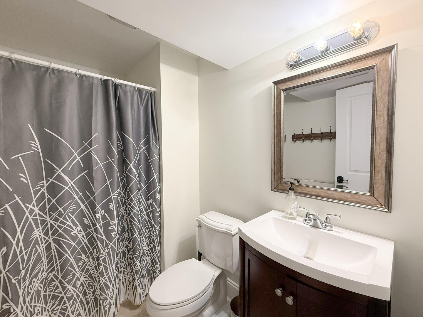 BR5 Queen En Suite with a Shower Tub Combo, Lower Level