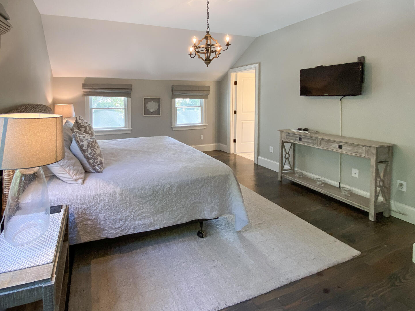 BR2 King En Suite, Second Floor