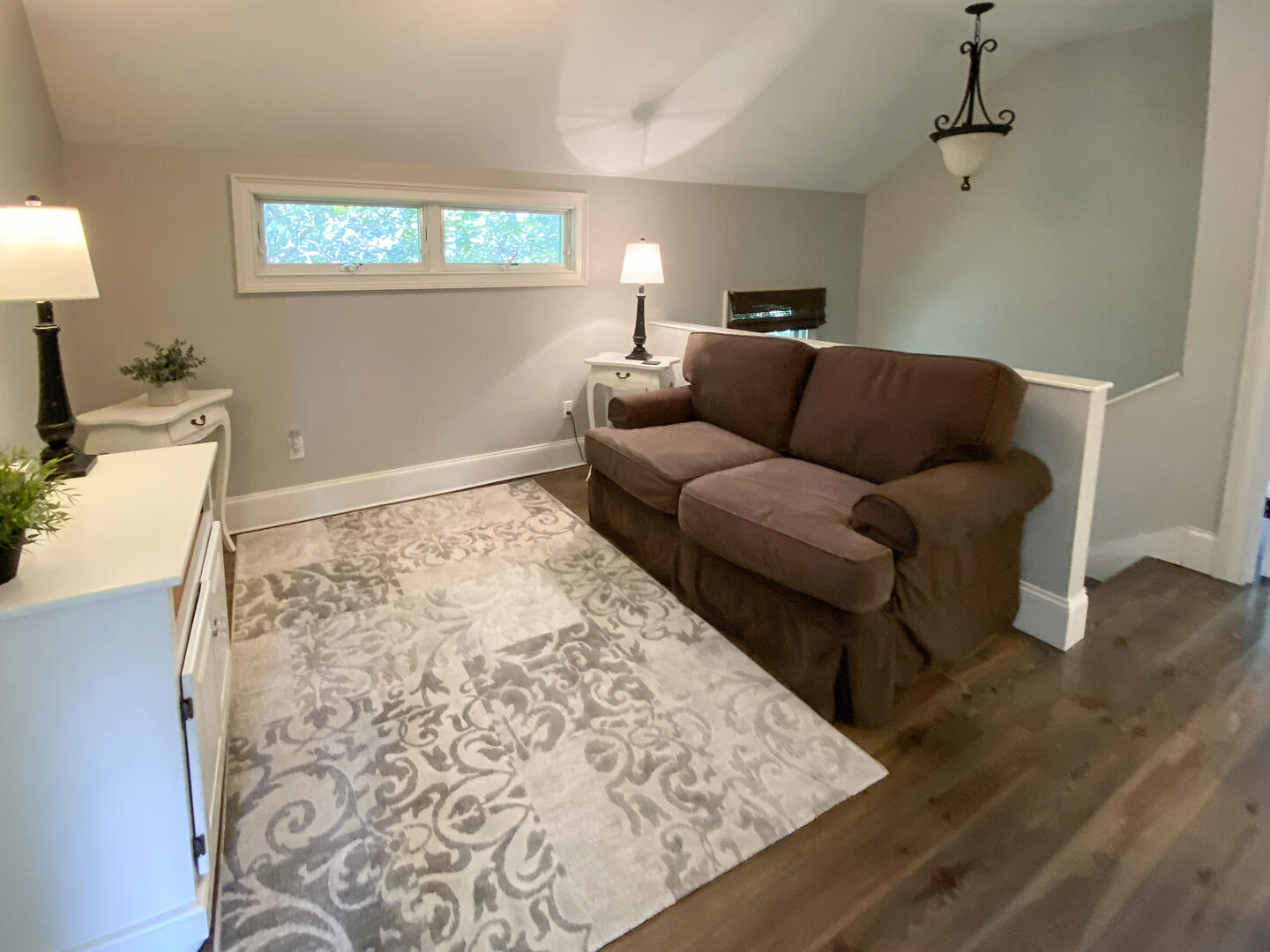 Sitting Area, Second Floor