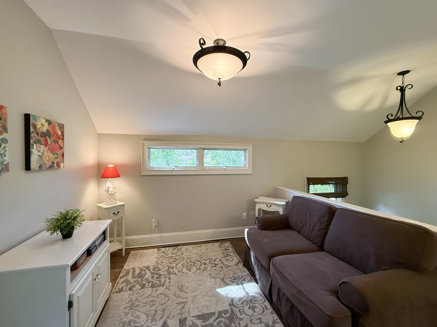Sitting Area, Second Floor