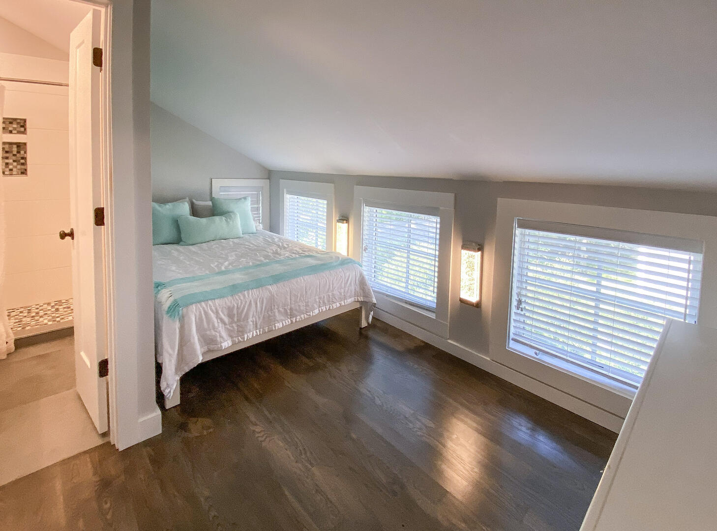 BR2 Queen En Suite, Second Floor