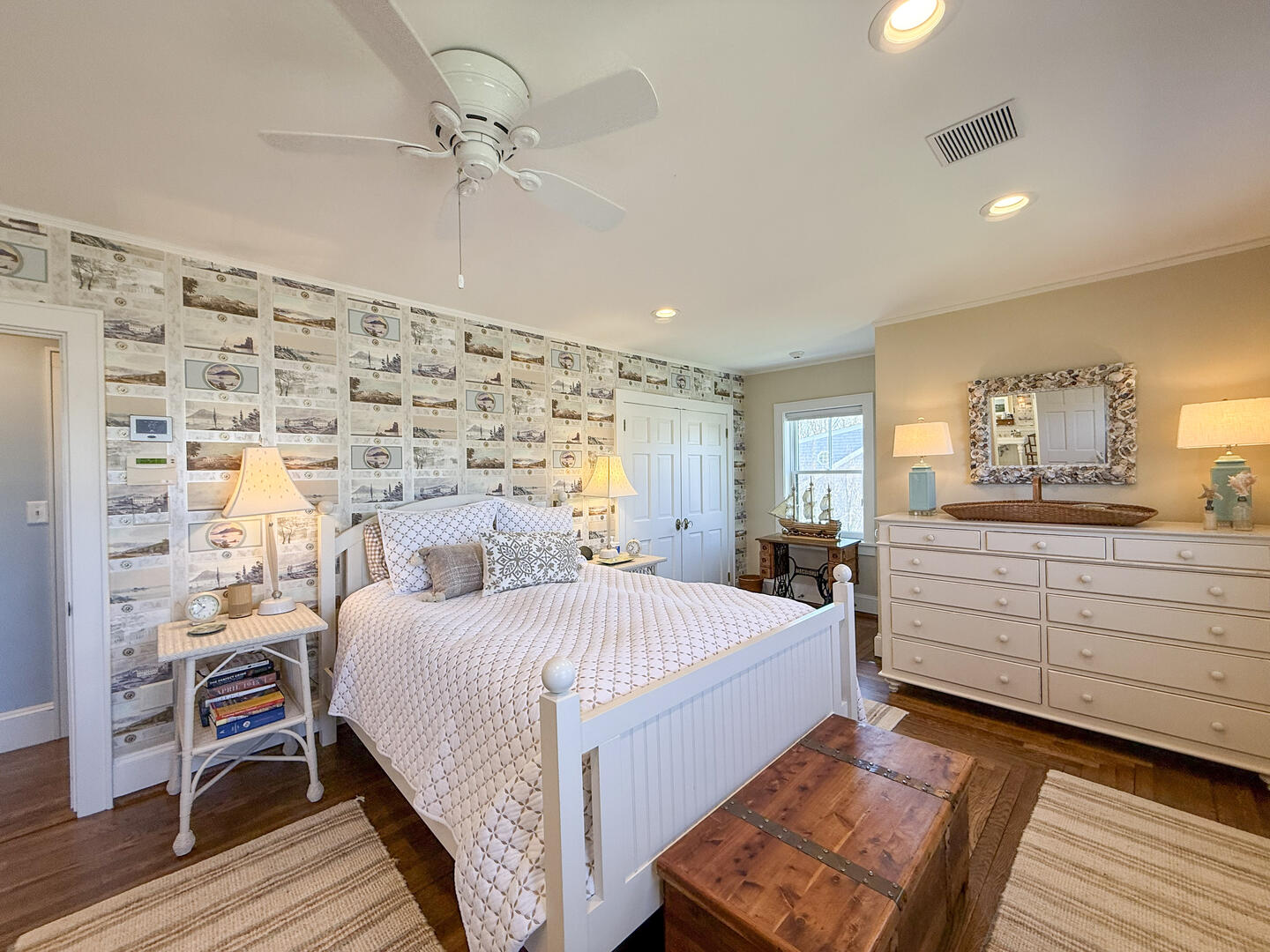 BR1 Queen En Suite, Second Floor