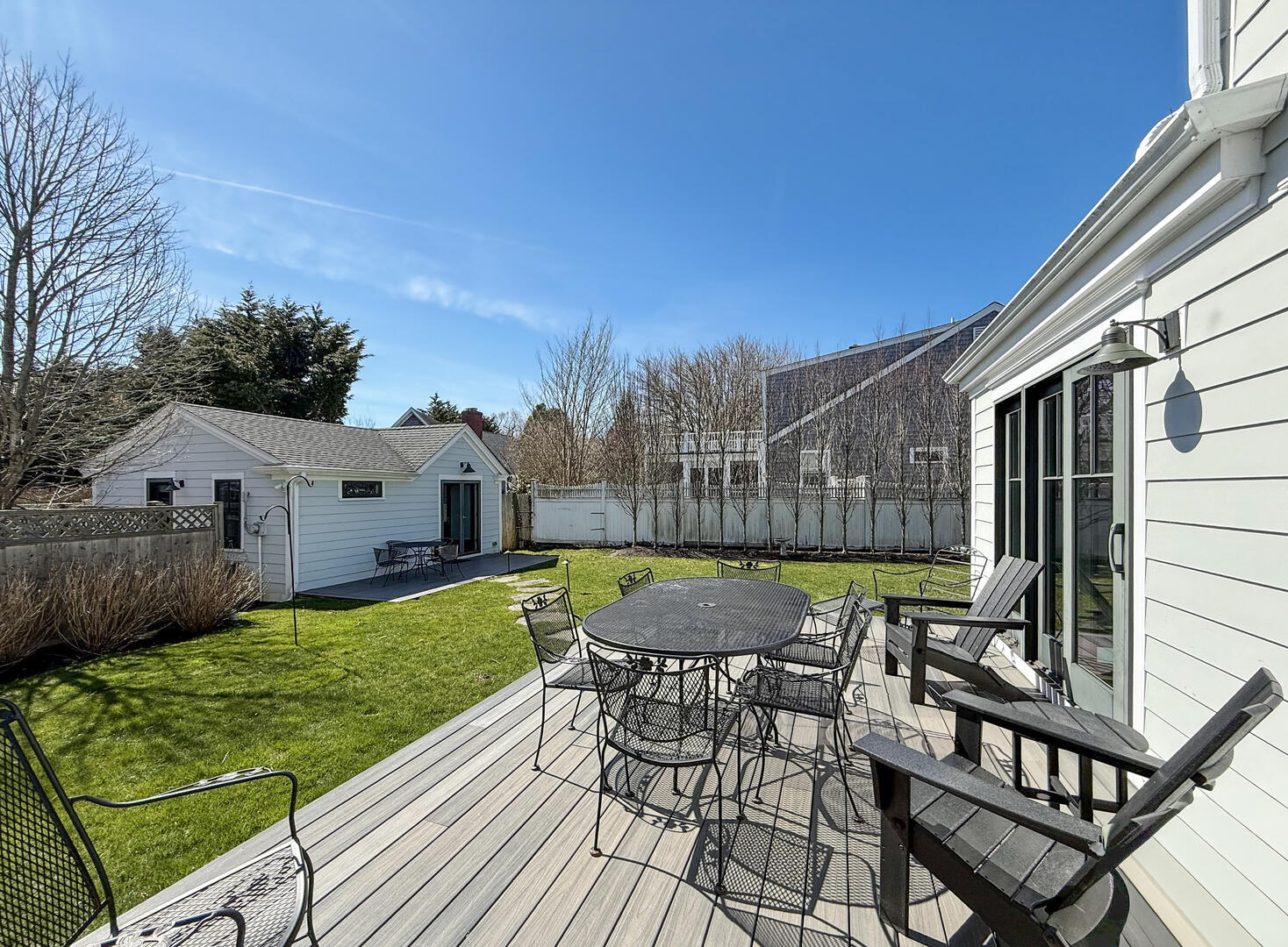 Deck with Outdoor Dining