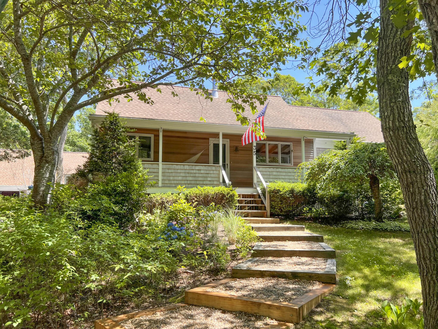 Edgartown 7773