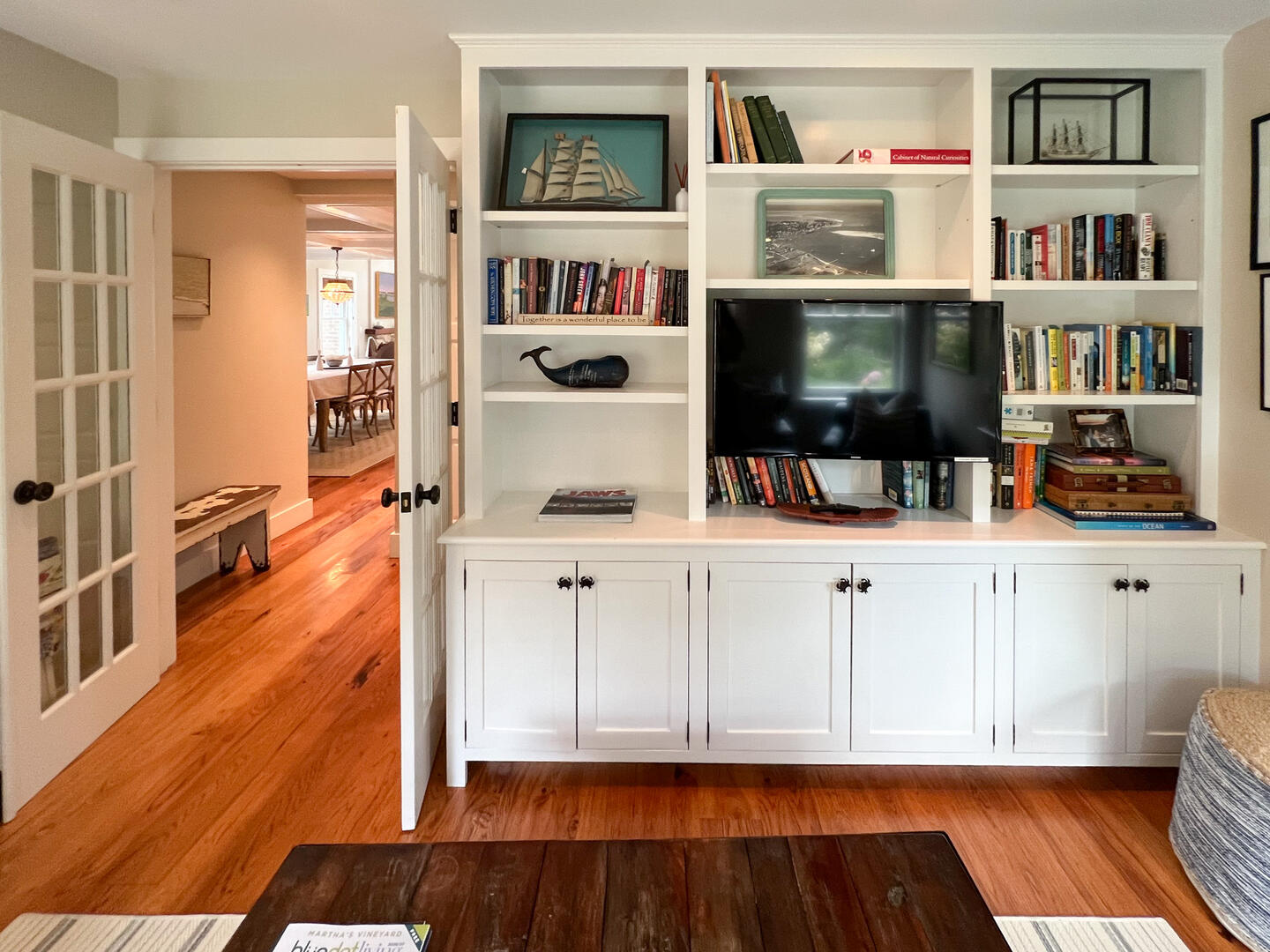 Den, Main Level