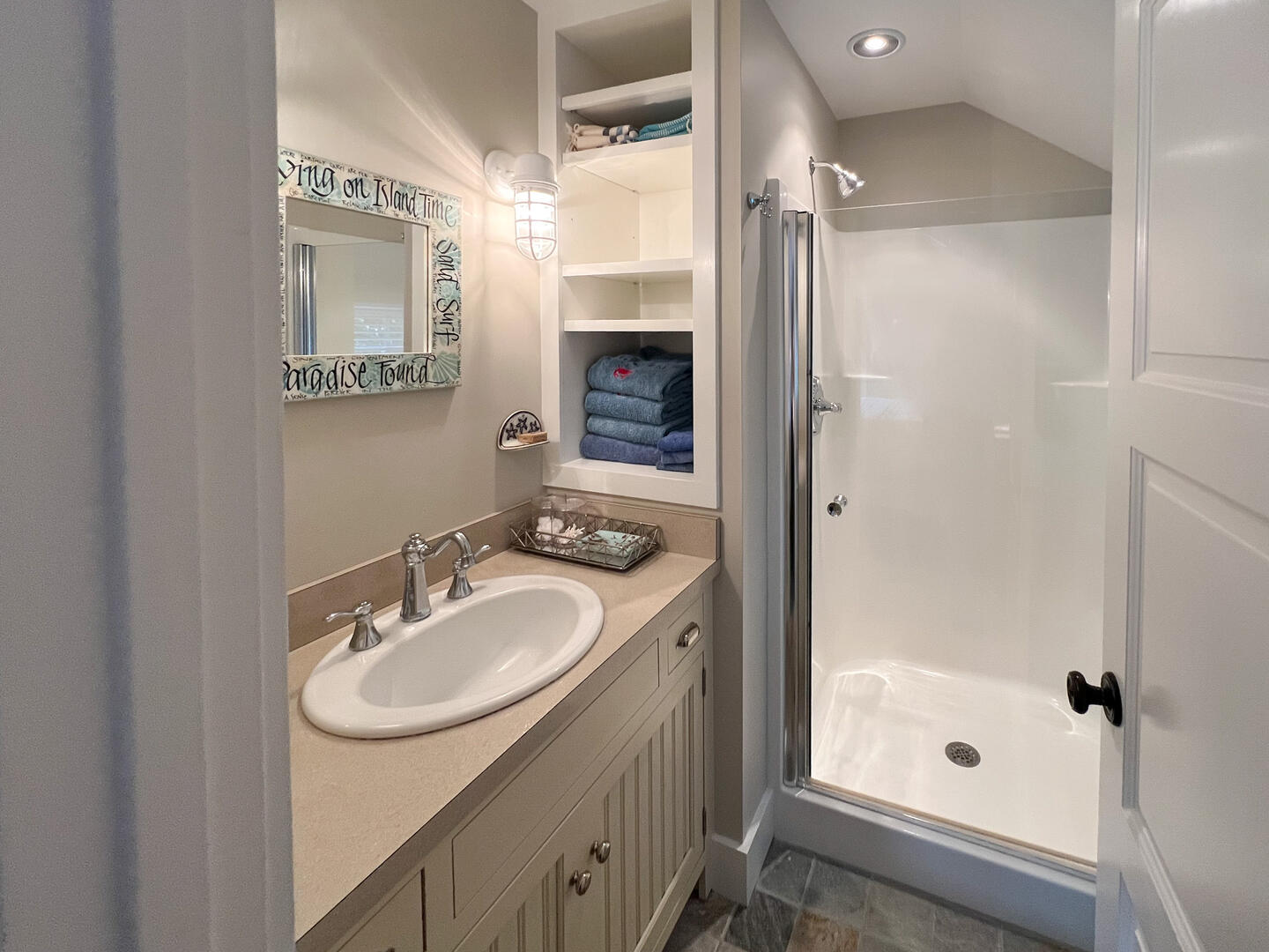 BR4 King En Suite with a Shower Stall, Above Garage