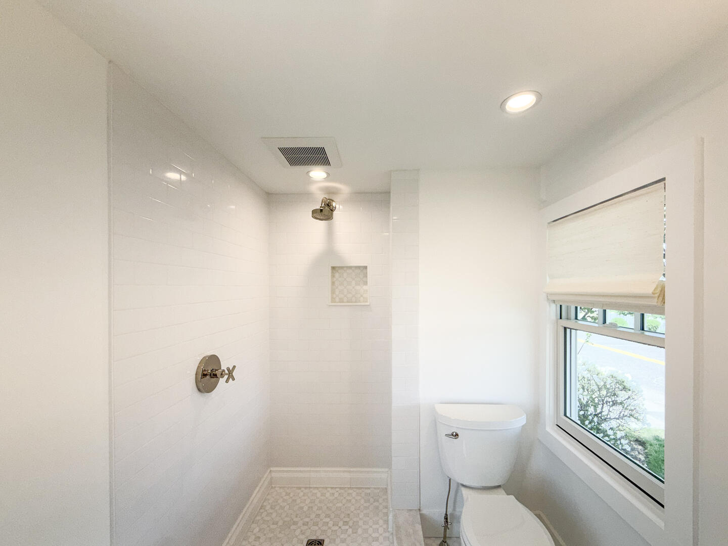 BR1 King En Suite with a Shower Stall, First Floor