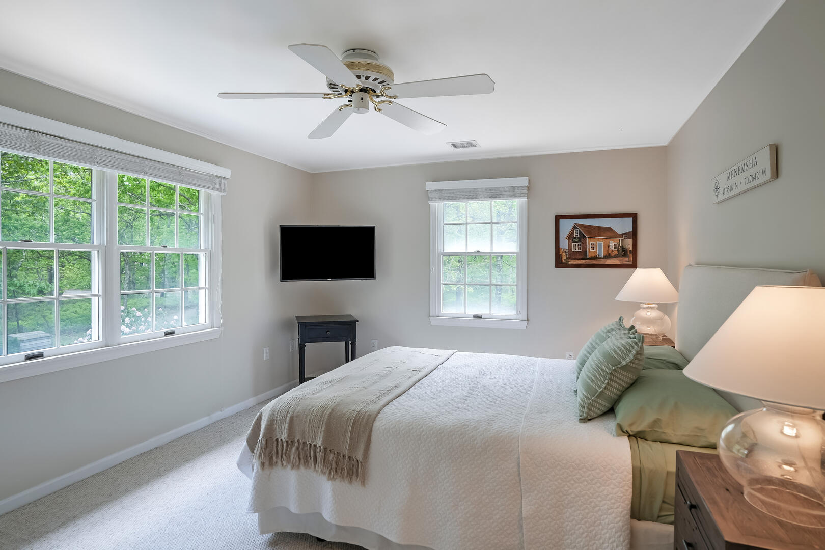 BR3 Queen, Second Floor