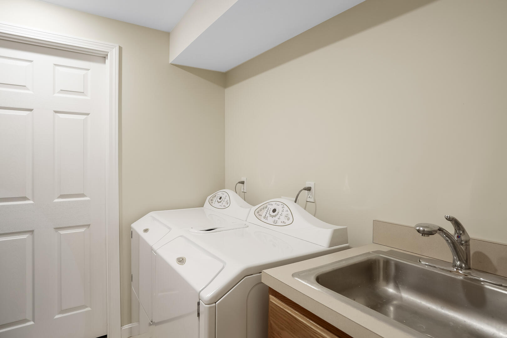 Laundry, Lower Level