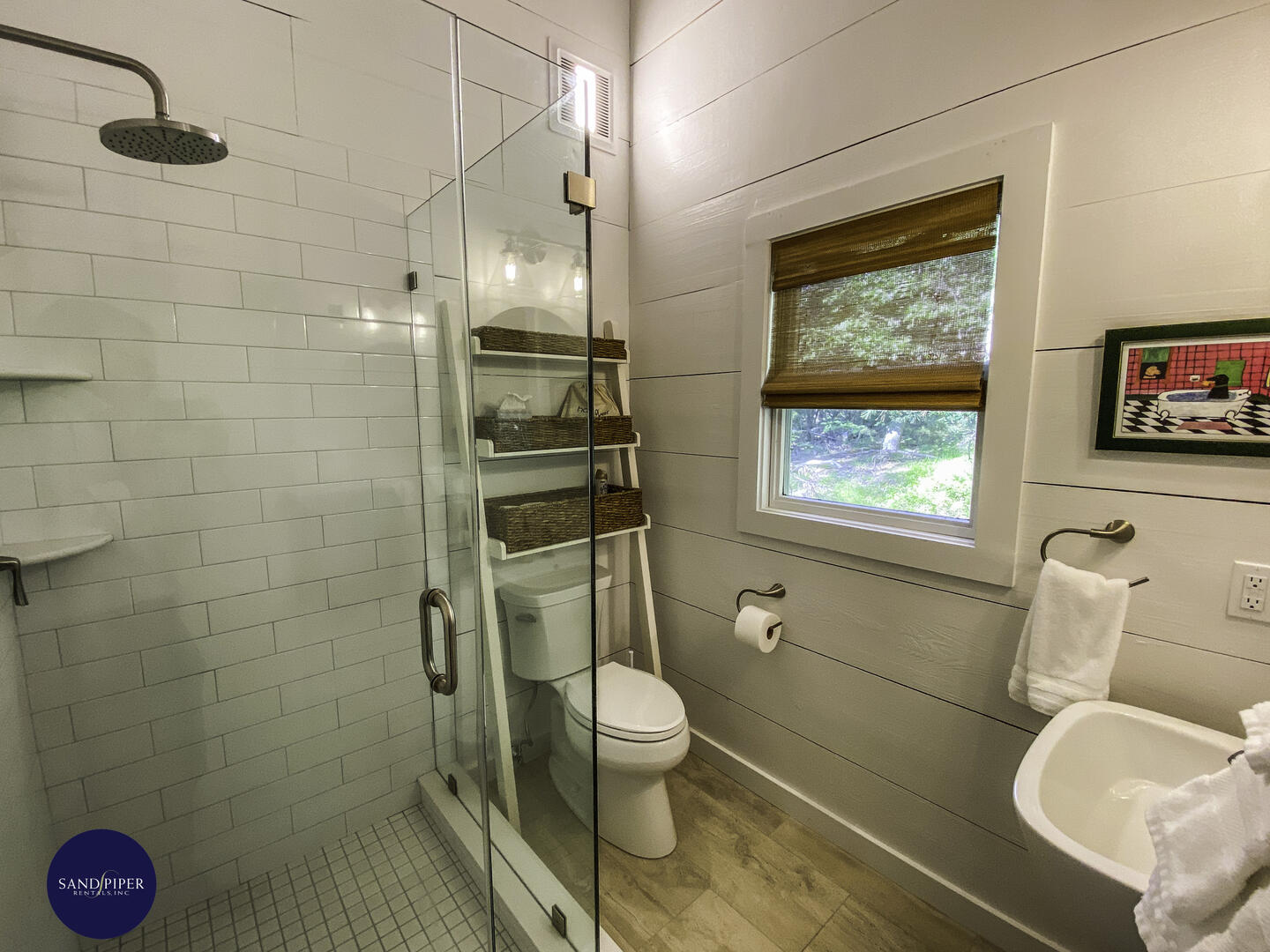 Hall bath with shower