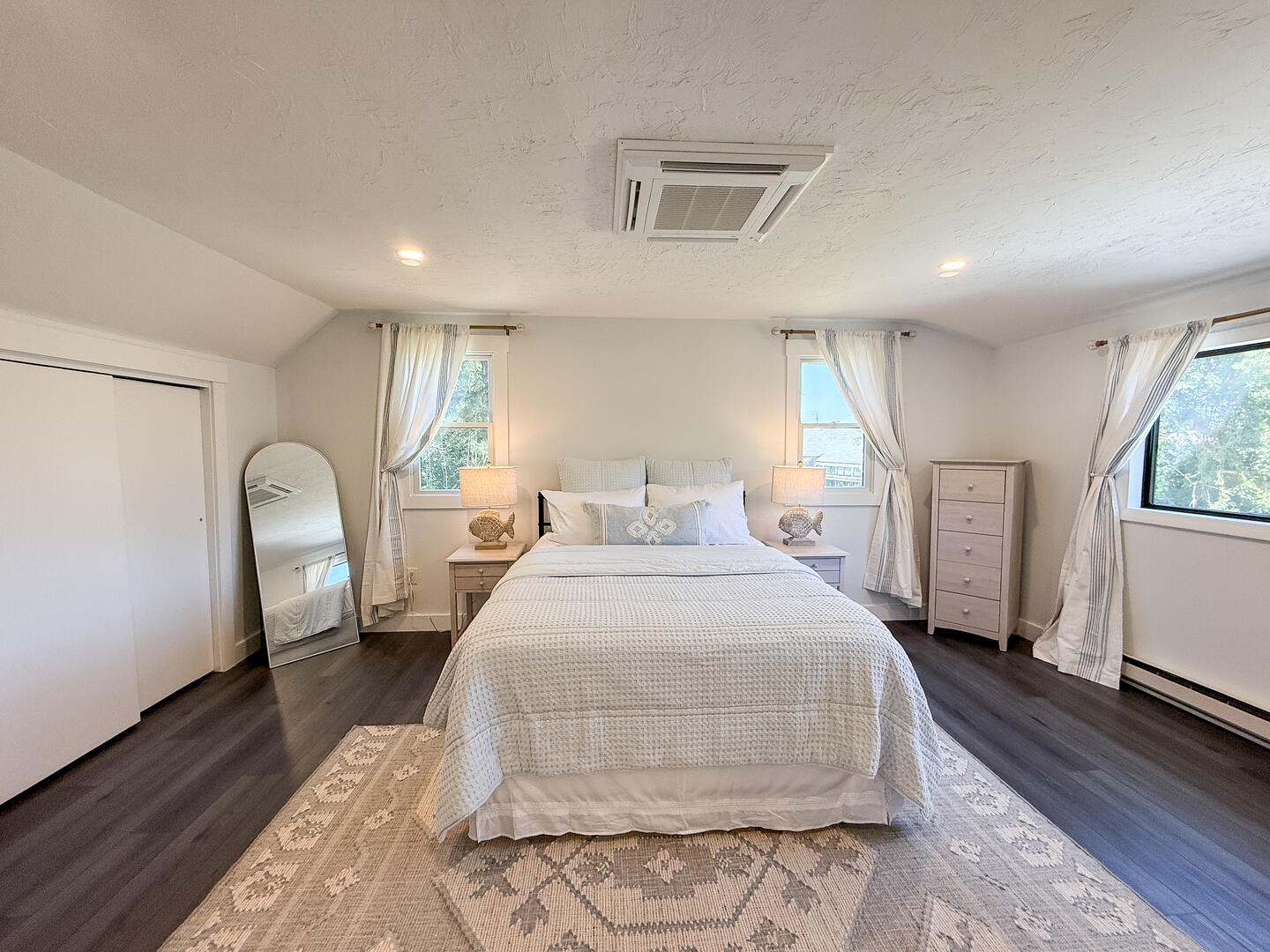 BR1 Queen En Suite, Second Floor
