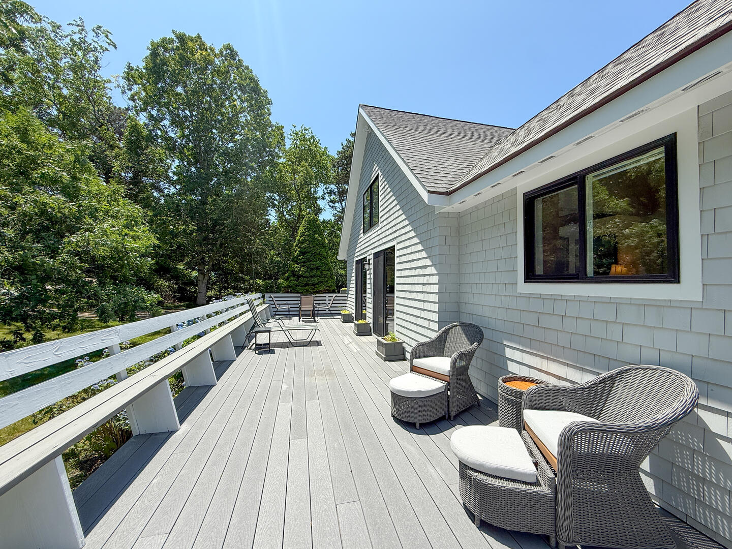 Wrap-Around Deck