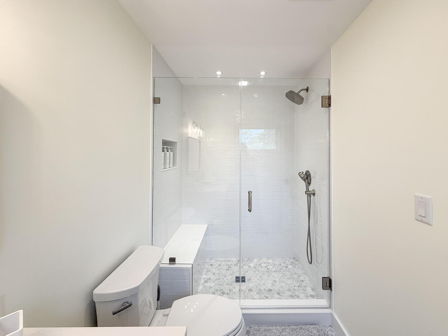 BR1 Queen En Suite with a Shower Stall