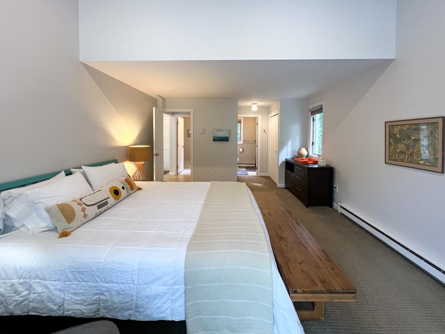 BR1 King En Suite, Main Level