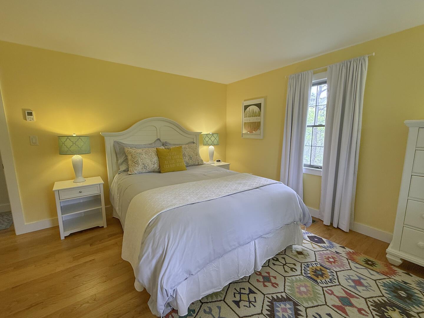 BR3 Queen, First Floor