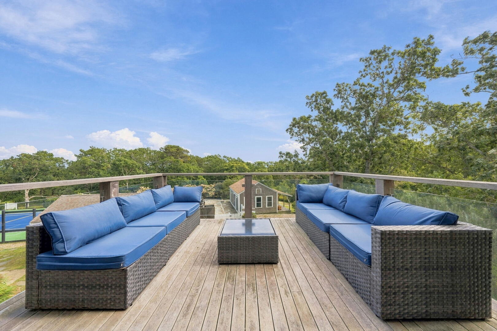 Guest House Outdoor Seating