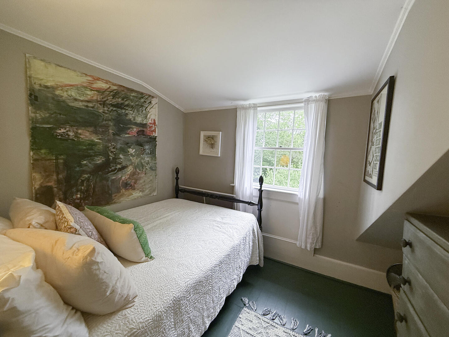 BR2 Double (Access through BR1 or Hall Bath only), Second Floor