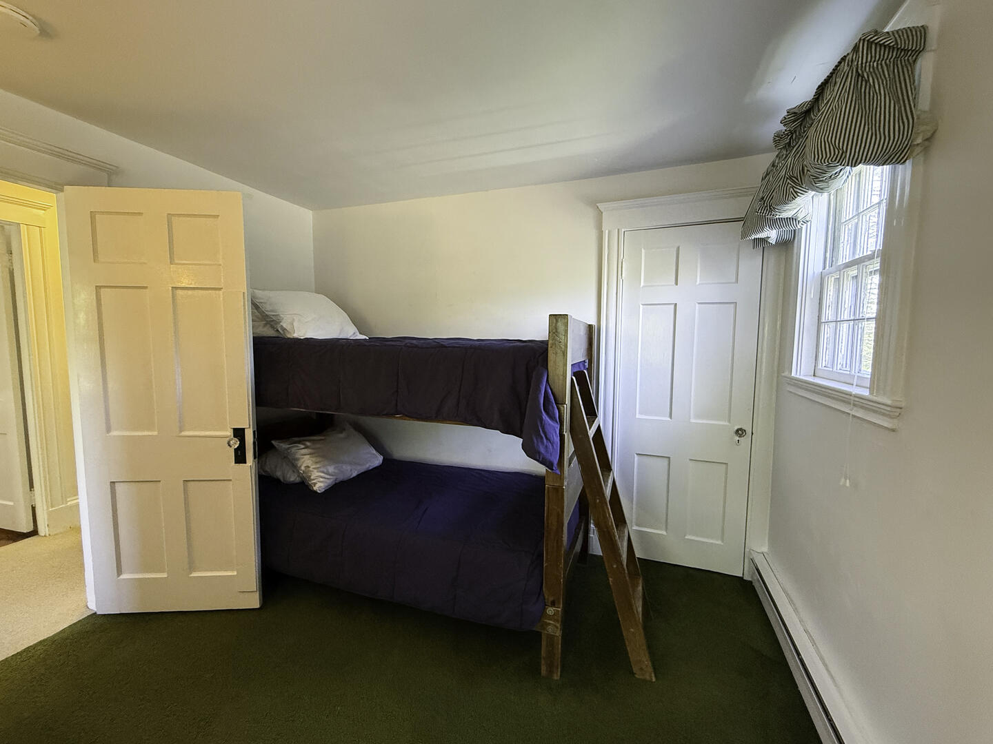 BR5 Bunk Bed, Second Floor