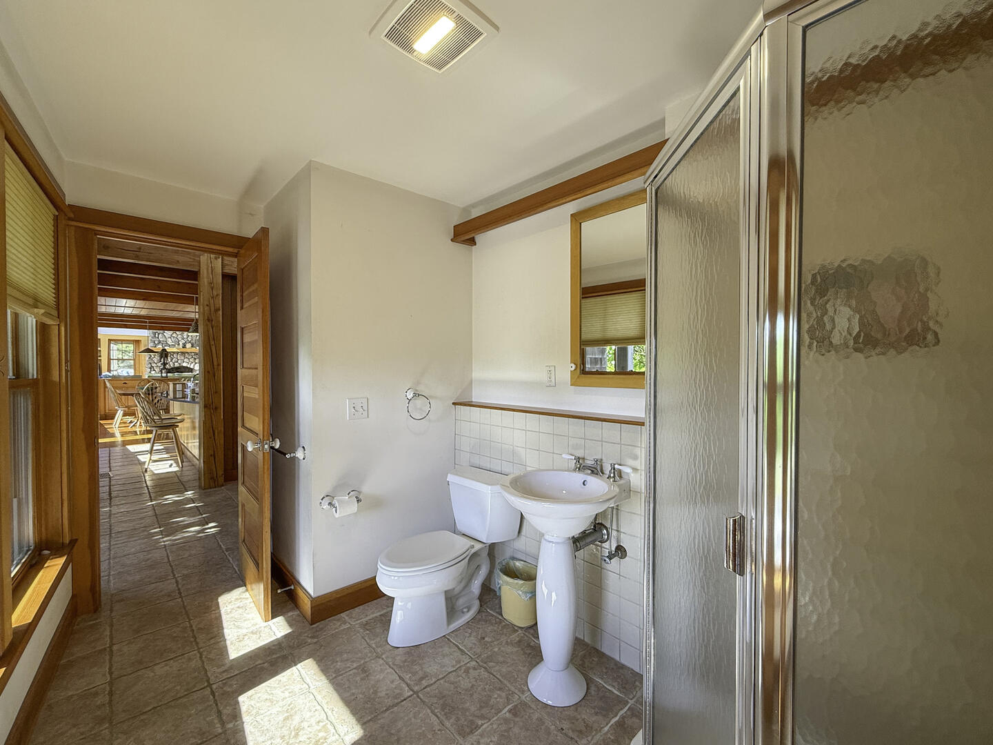 BR1 Queen with Adjoining Hall Bath with a Shower Stall, First Floor