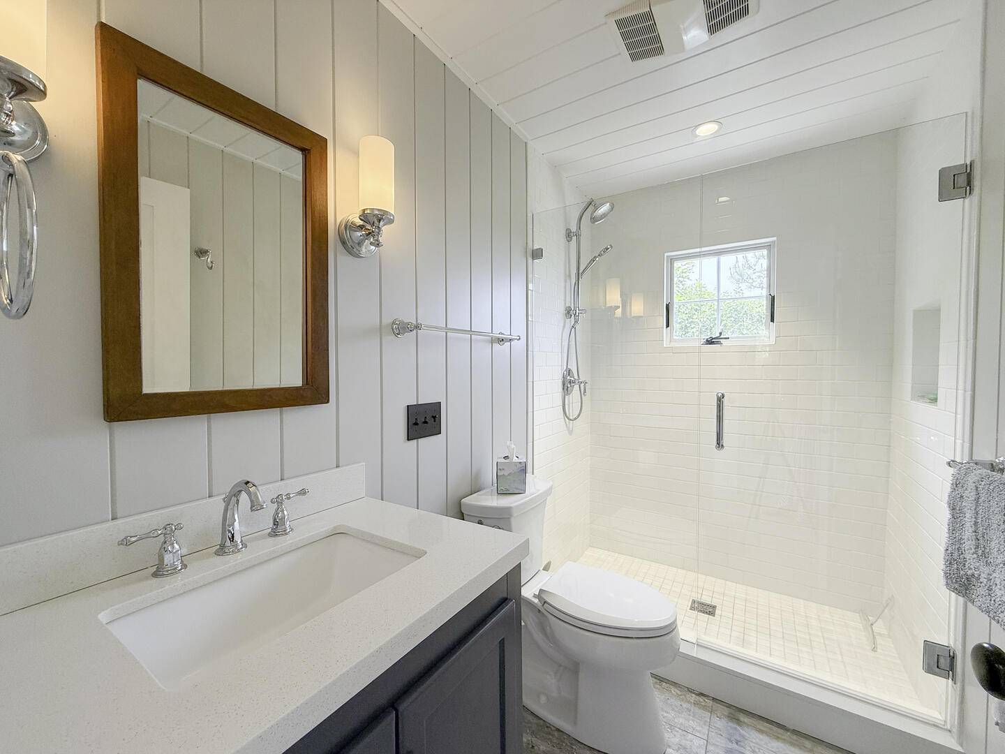 BR1 Adjoining/Hall Bath with Shower Stall, First Floor