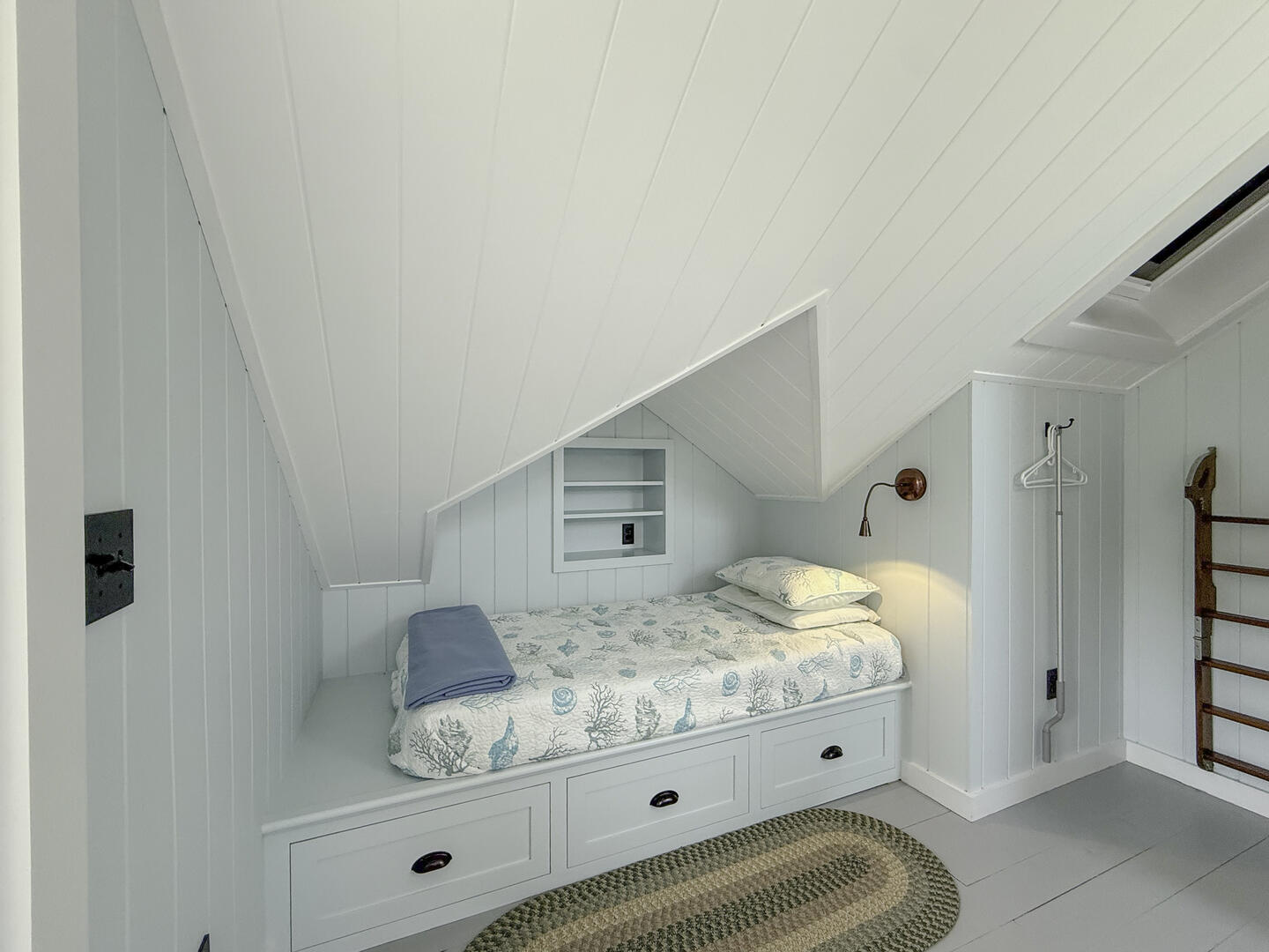 BR2 (2) Twin Built In Beds(Walkthrough this Bedroom to get to Bedroom 3), Second Floor