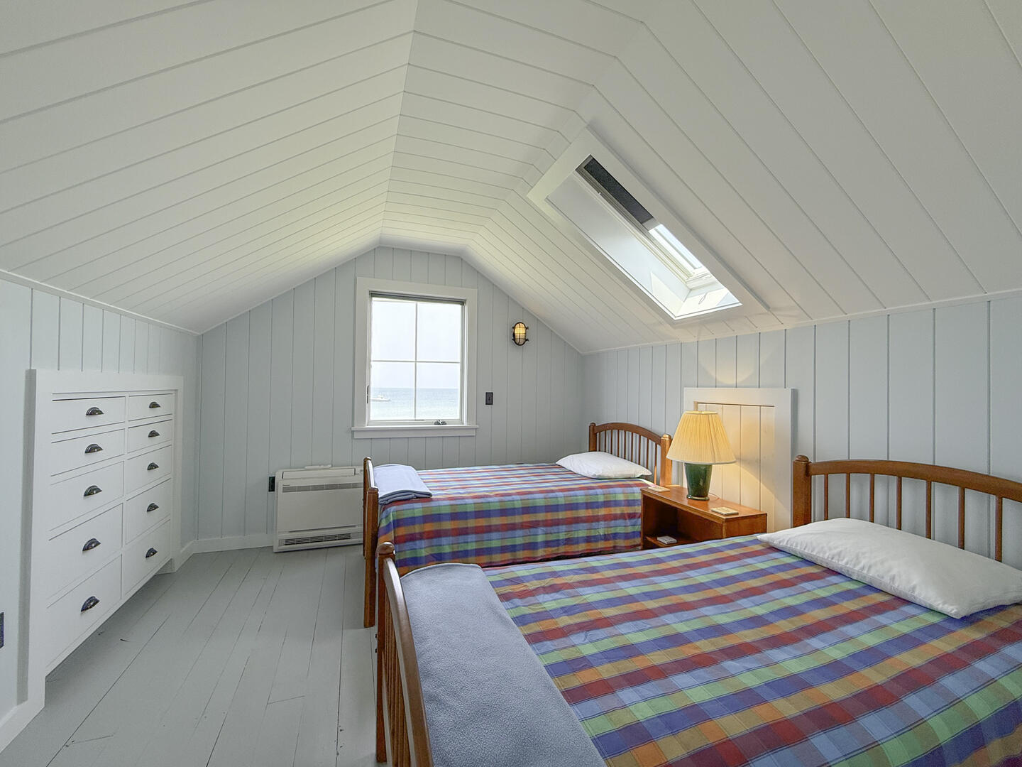 BR3 (2) Twin Beds, Second Floor