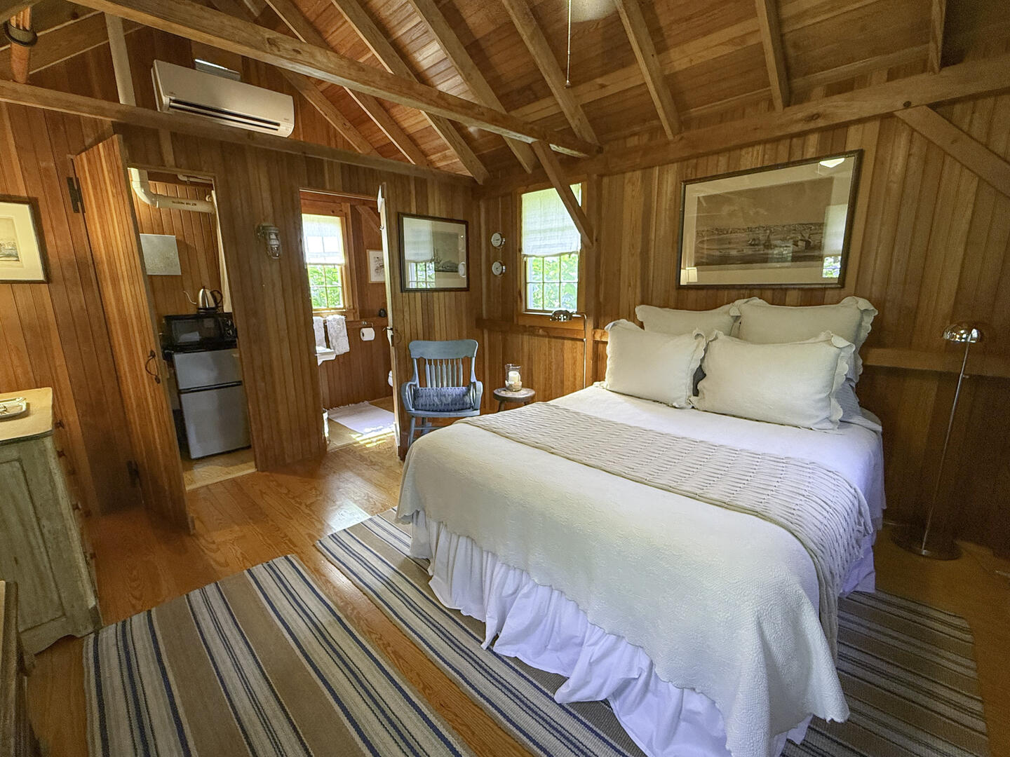 Detached Studio: BR3 Queen En Suite with Half Bath, First Floor