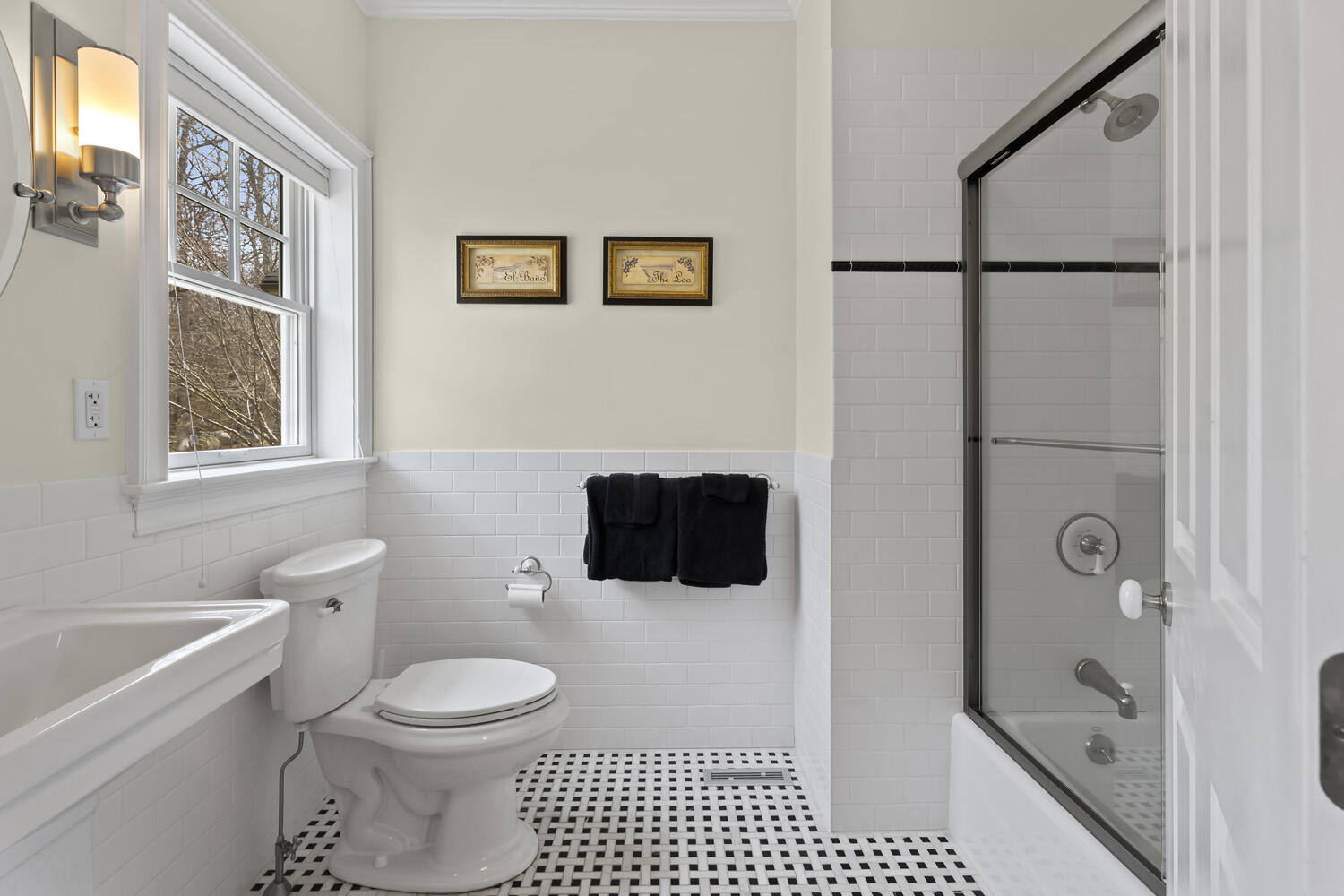 Hall Bath with Shower Tub Combo, First Floor