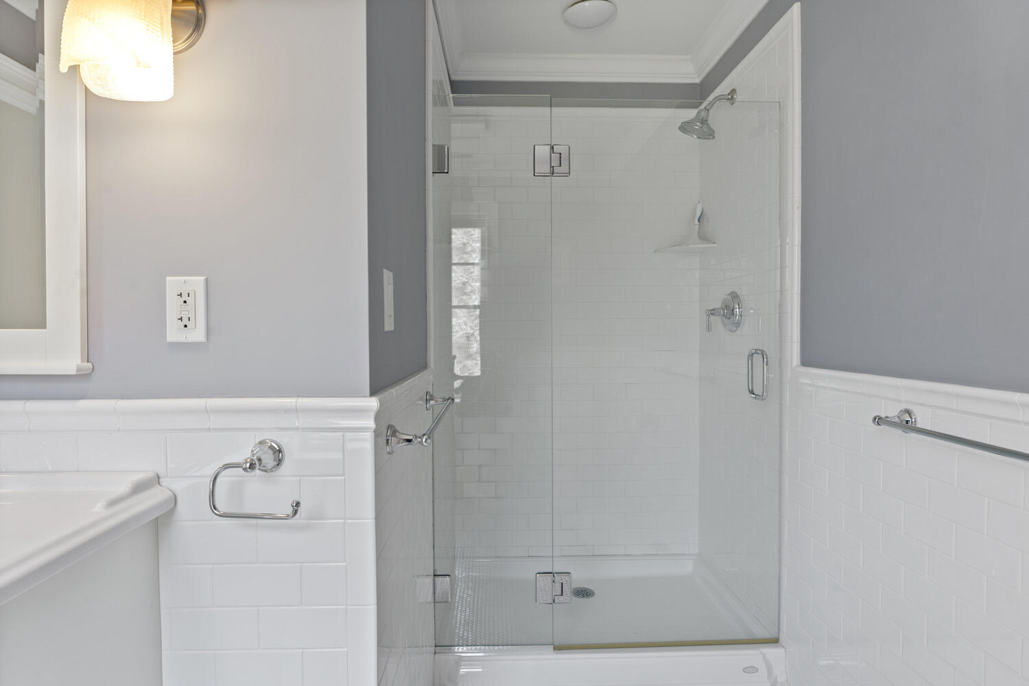 BR2 Queen En Suite with Shower Stall, Second Floor