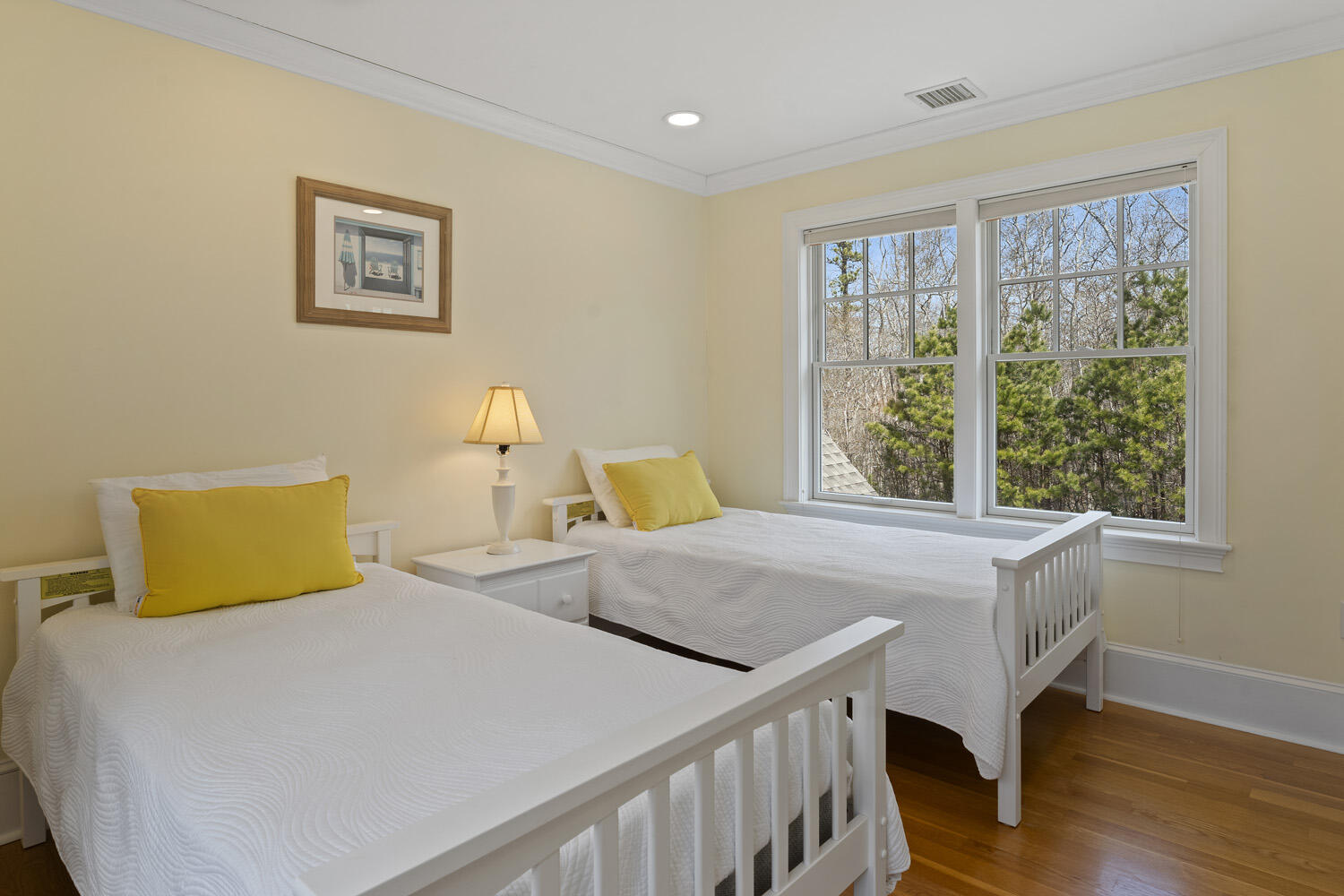 BR4 (2) Twin Beds with Adjoining Bath, Second Floor