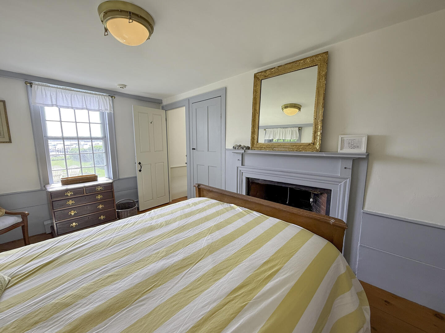 BR5 Double with Adjoining Hall Bath, Lower Level