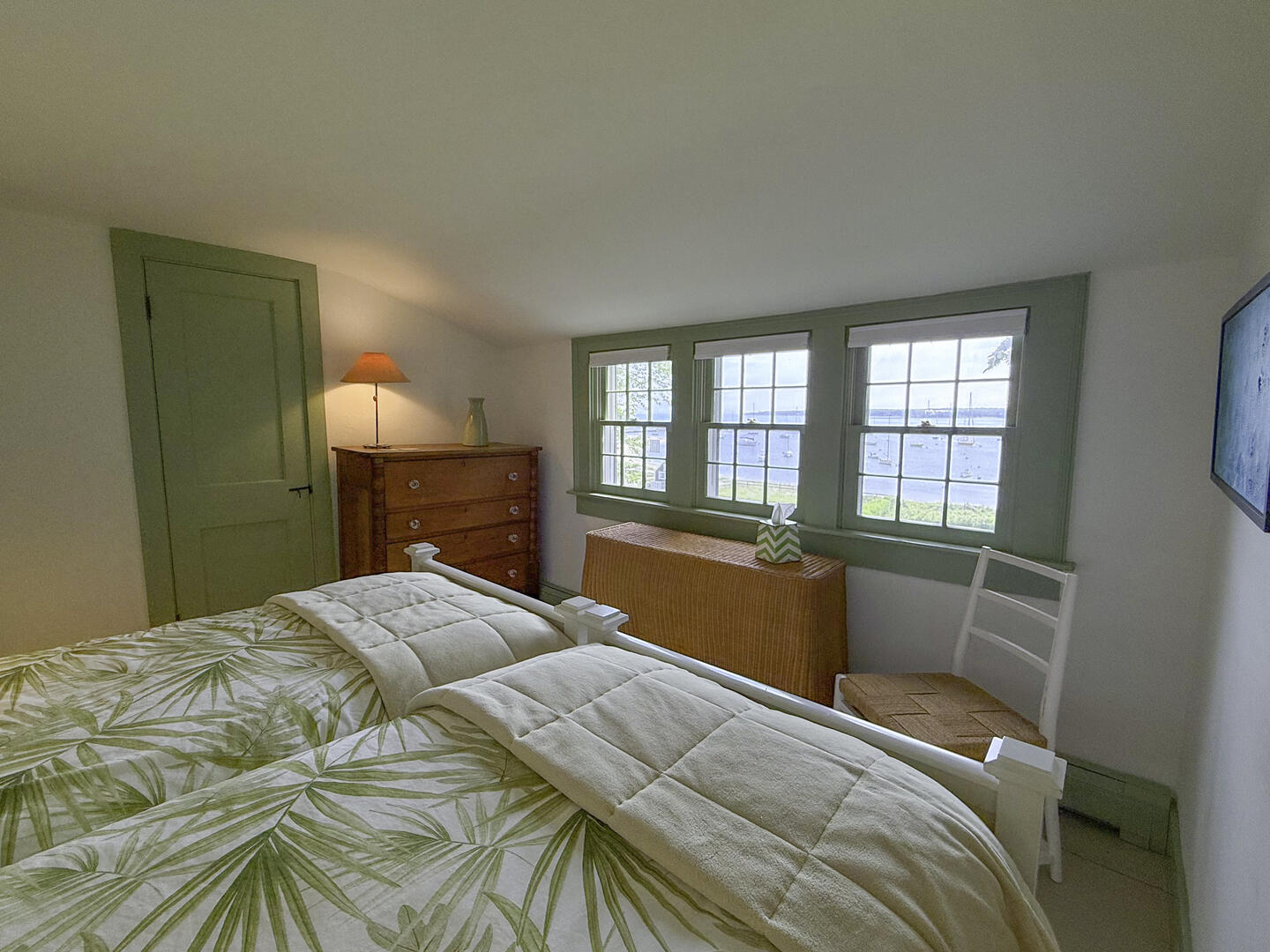 BR3 (2) Twin Beds, Second Floor