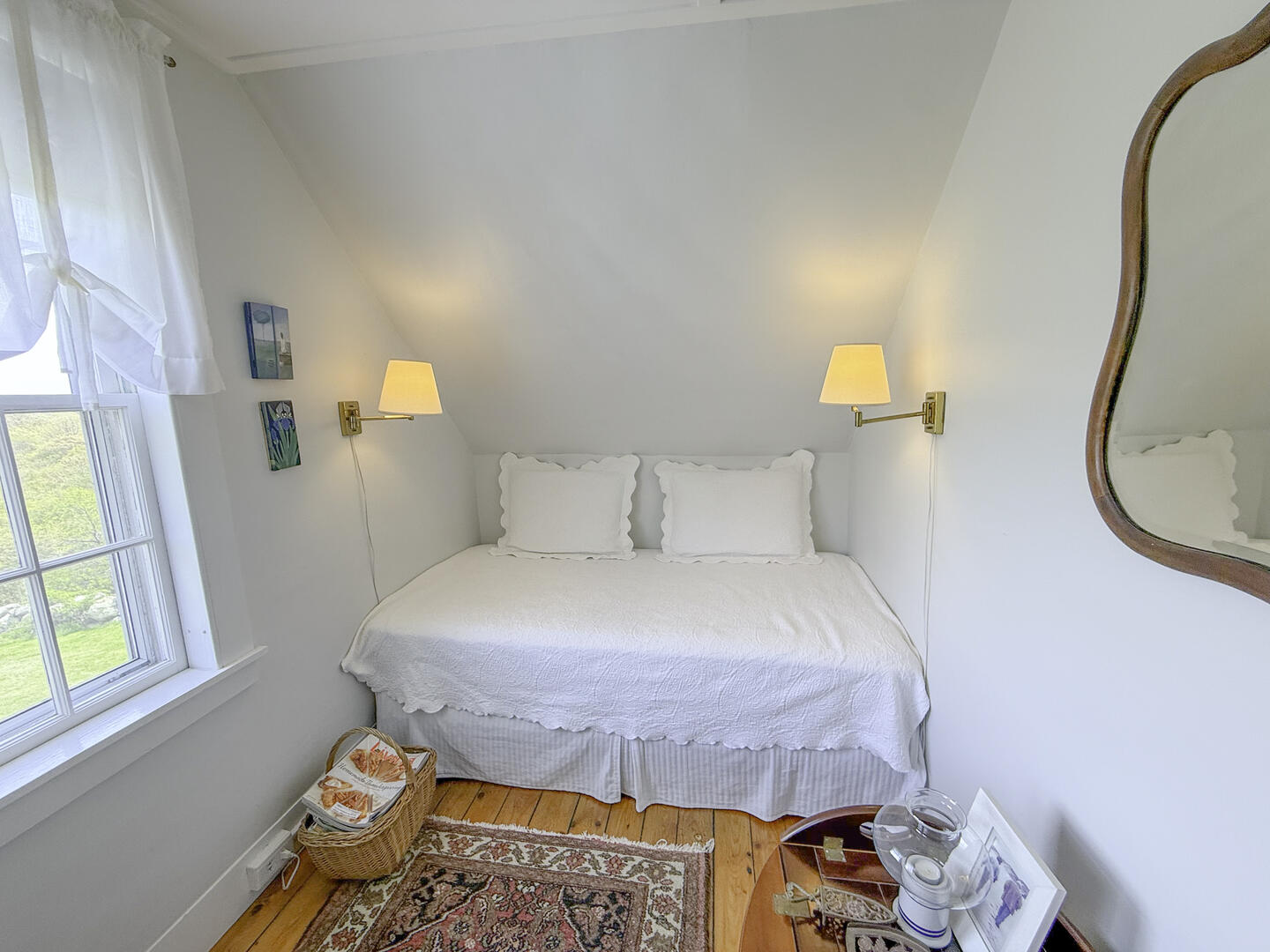 BR3 Twin Daybed, Second Floor