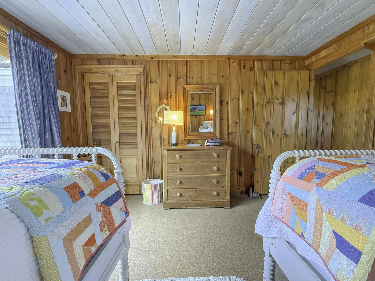 BR3 (2) Twin Beds, First Floor