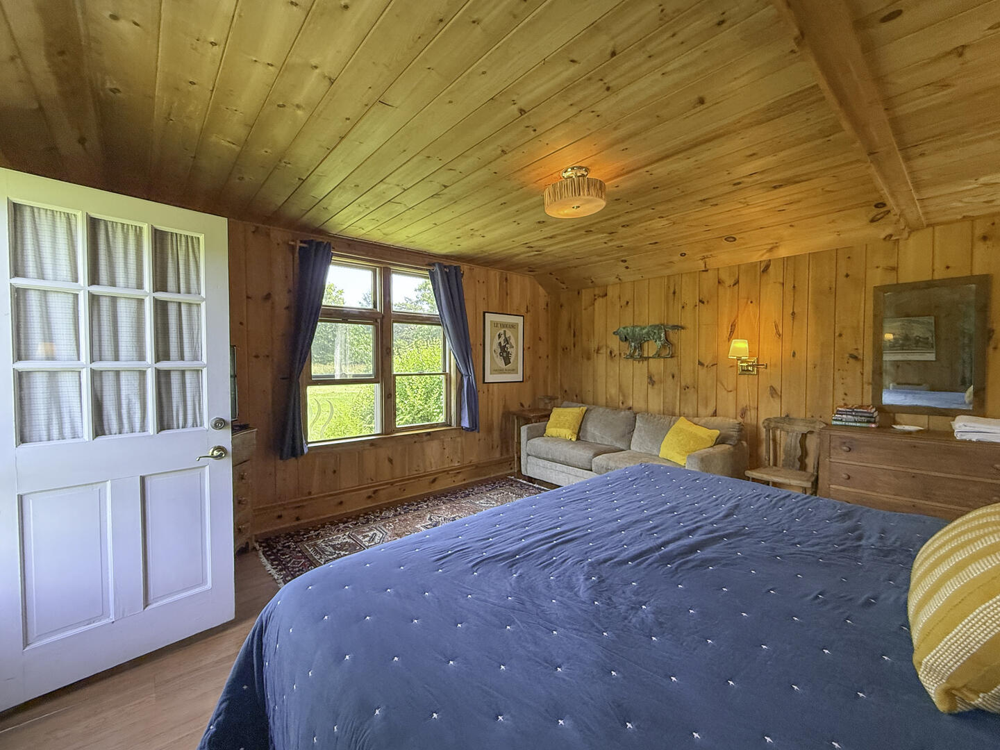 BR4 King, First Floor (Separate Entrance off Deck)