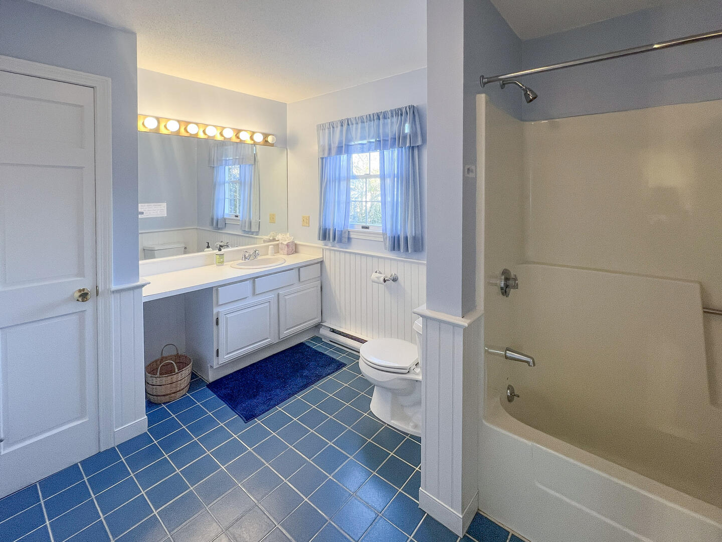Hall Bathroom Adjoining to BR2, Second Floor
