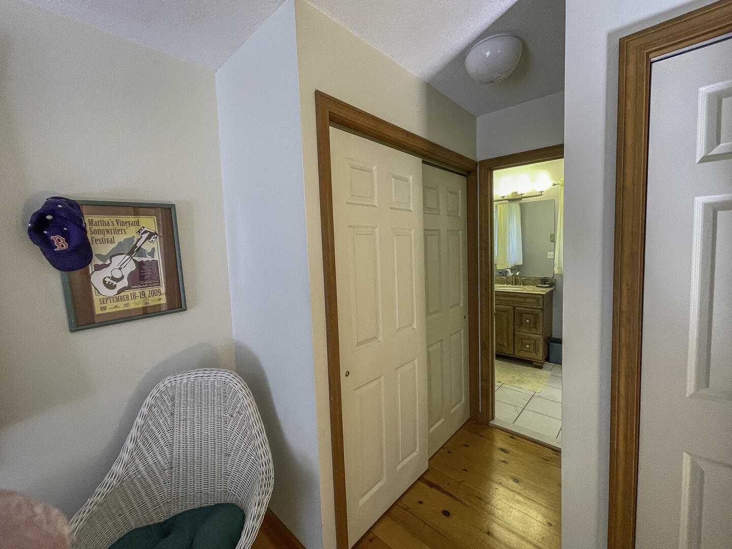 BR1 En Suite, Shower Tub Combo