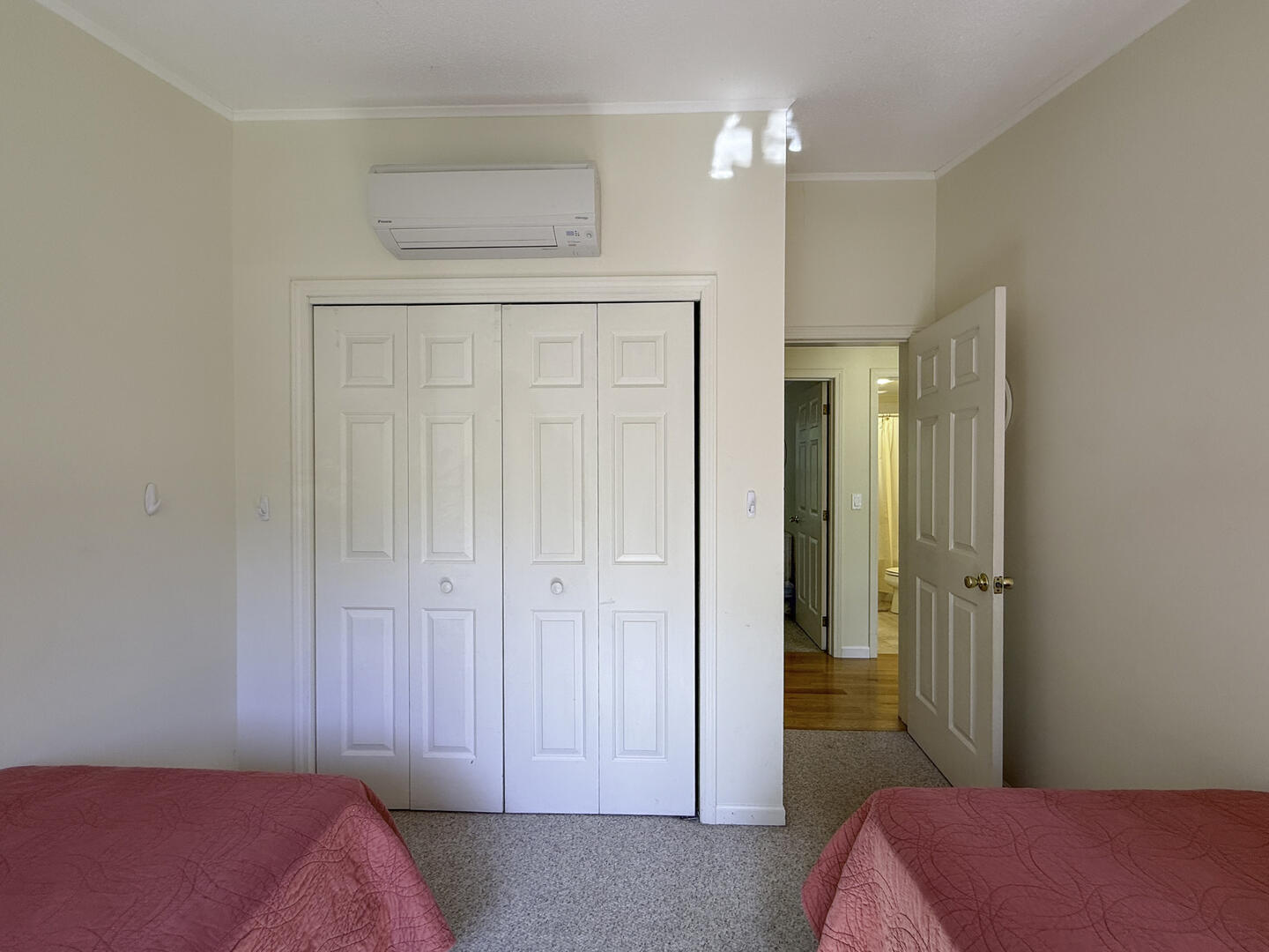 BR3 (2) Twin Beds, First Floor