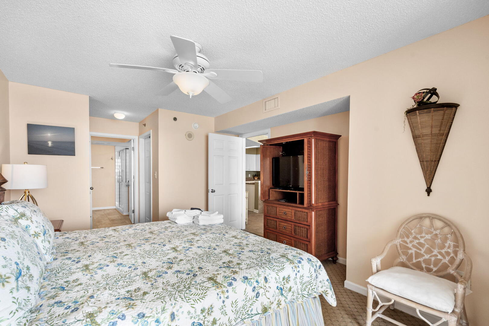 Crescent Shores 604 25