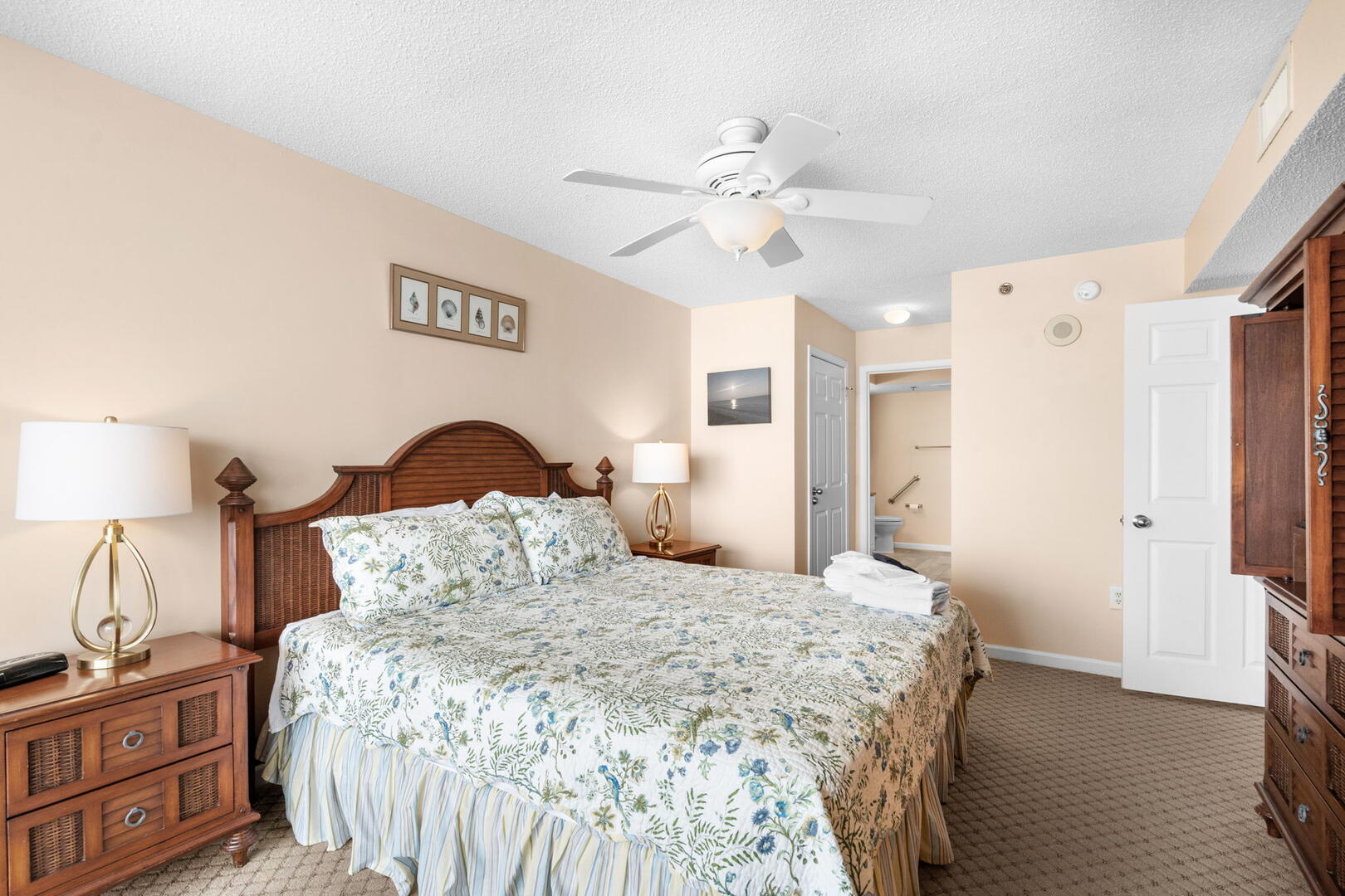 Crescent Shores 604 24
