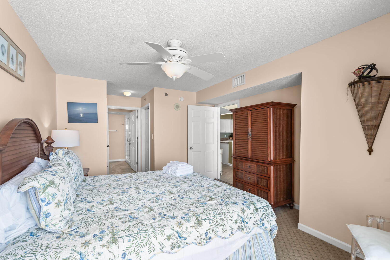 Crescent Shores 604 24
