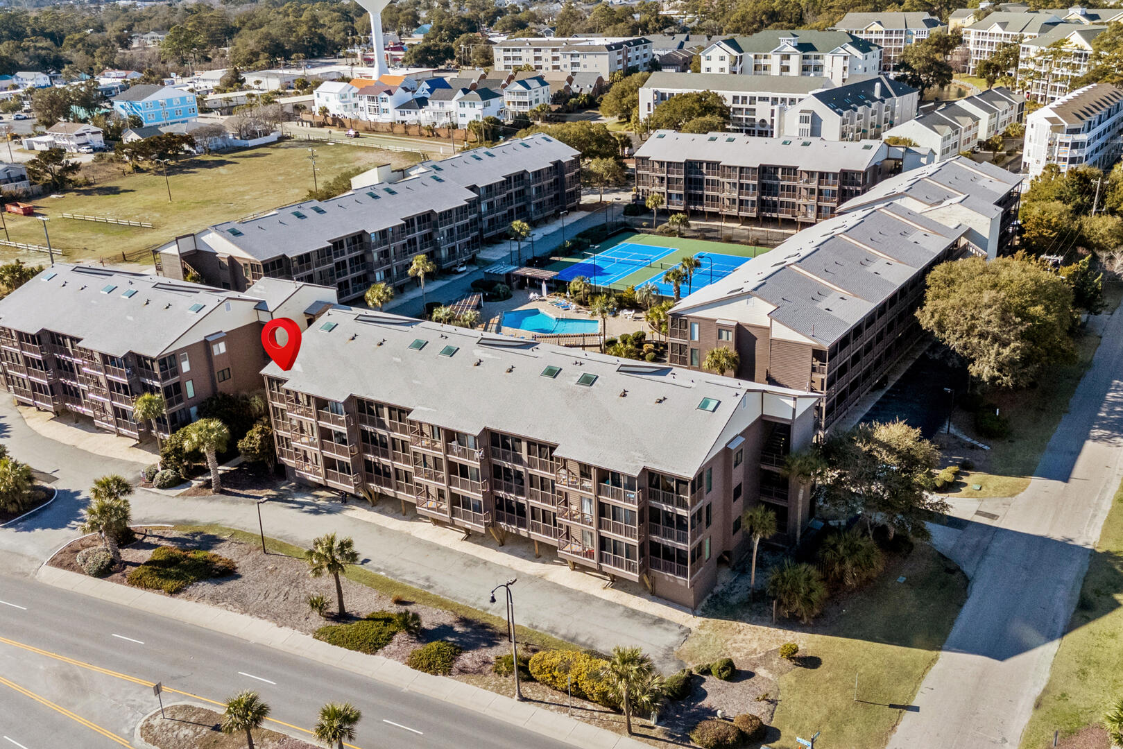 Tilghman Beach and Racquet 339 | Photo