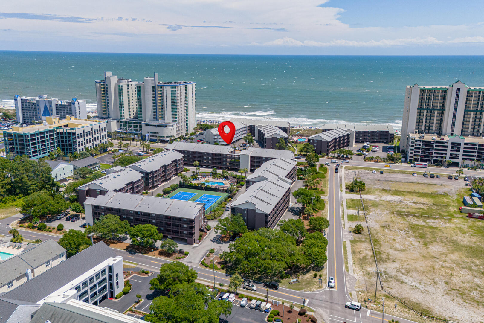 Tilghman Beach and Racquet 339 | Photo