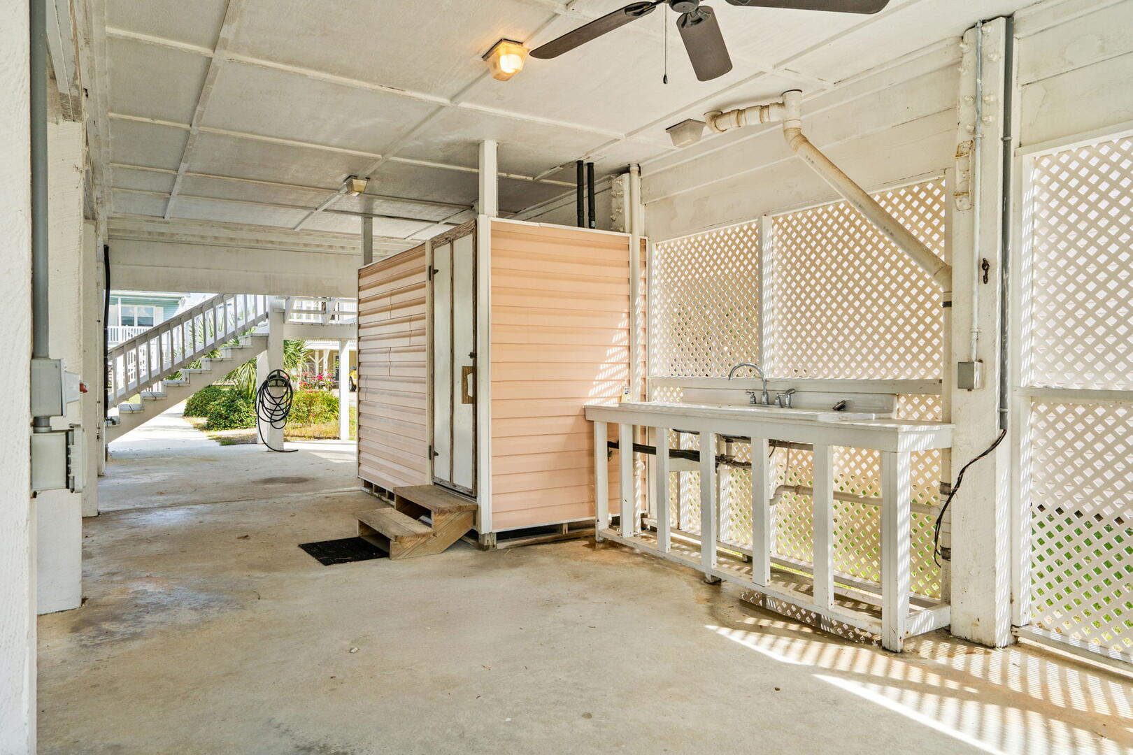 Lost Shaker of Salt | Photo 57